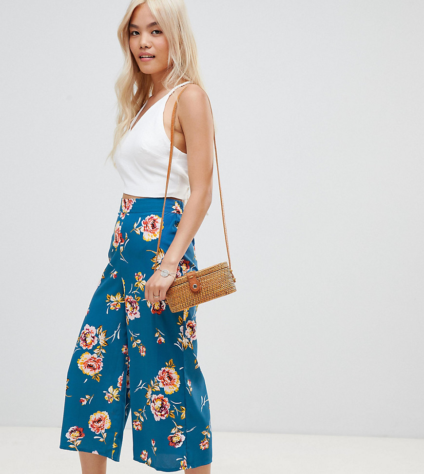 New Look Petite floral printed trouser in blue