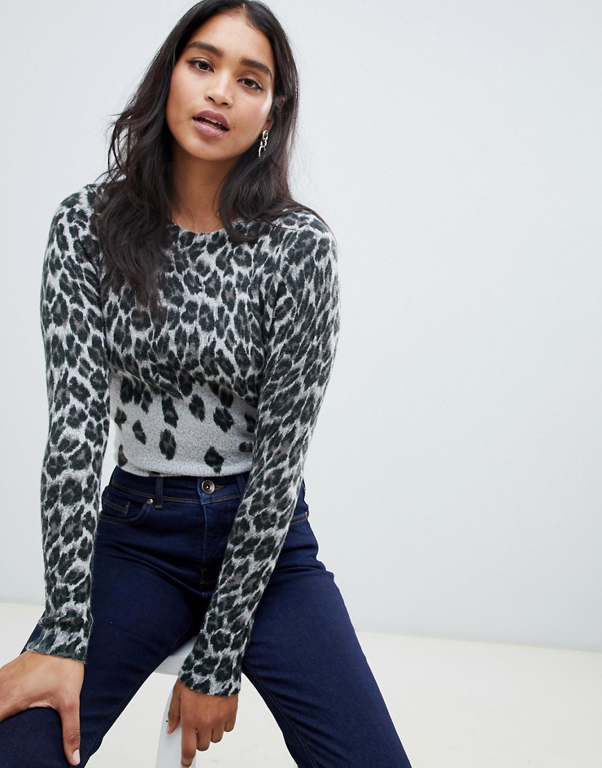 Oasis jumper in grey leopard print