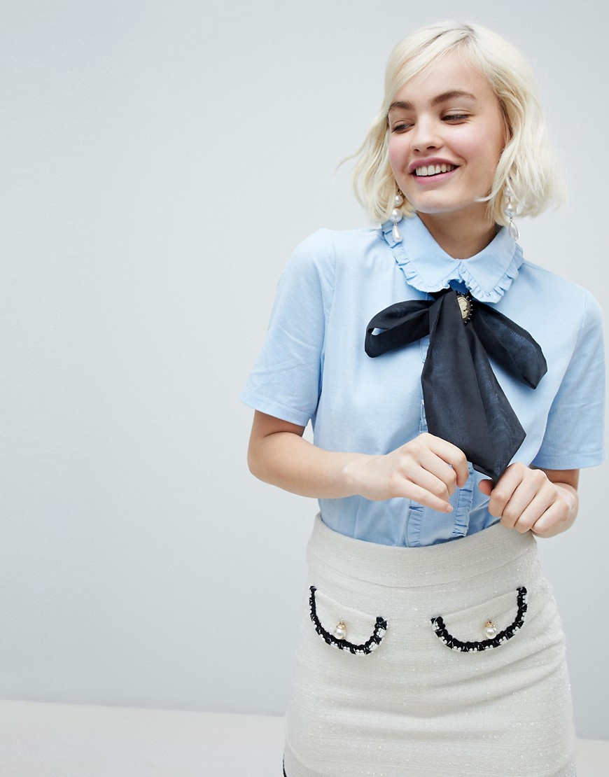 SISTER JANE SISTER JANE BLOUSE WITH CAMEO BROACH PUSSYBOW AND FRILL COLLAR - BLUE,BL738BLE