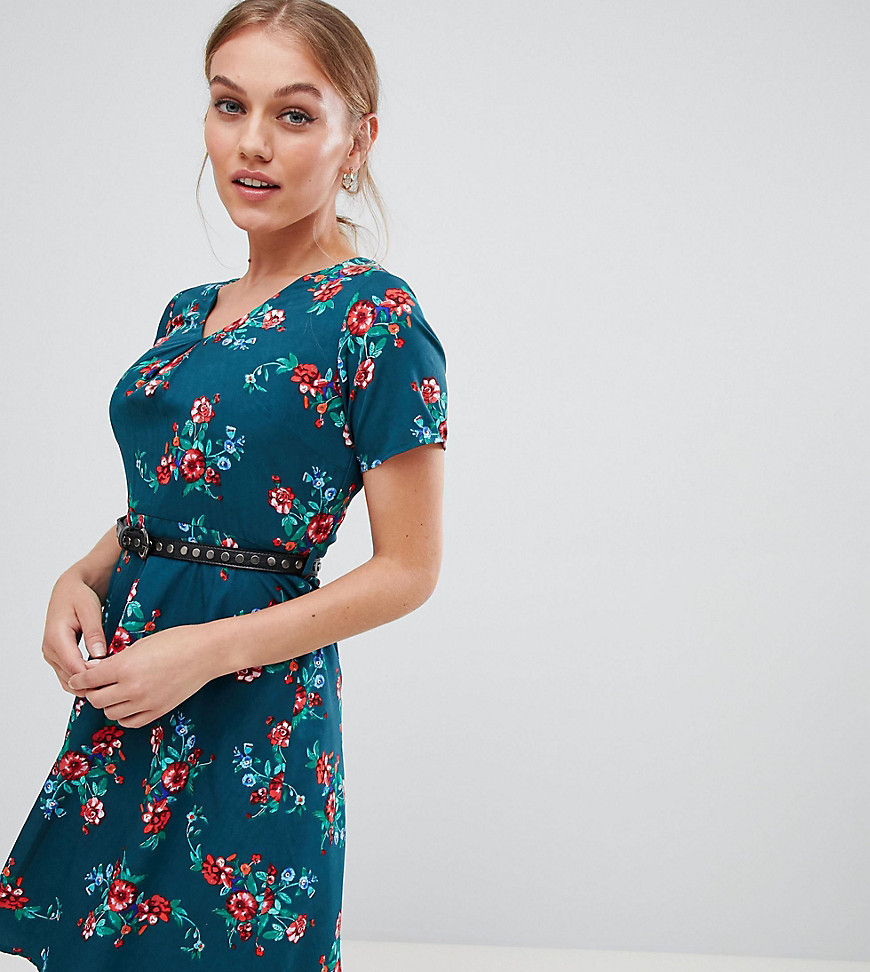 Yumi Petite floral print dress with studded belt