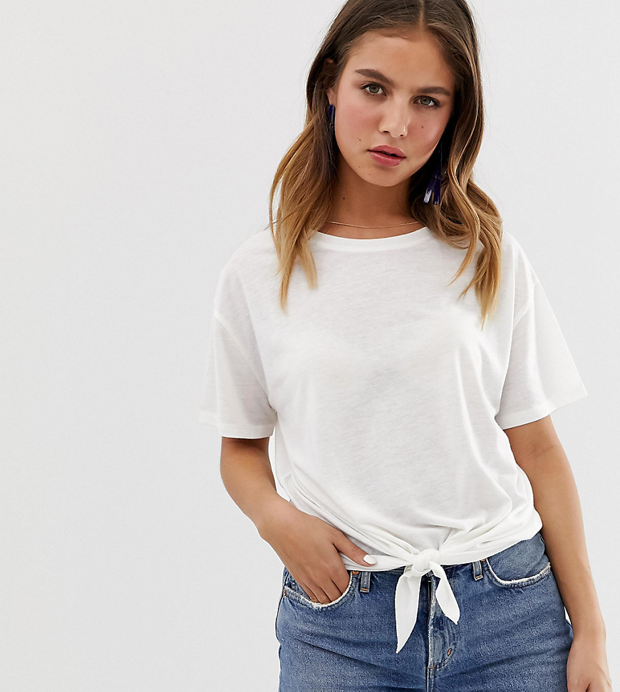 New Look tee with knot front in white
