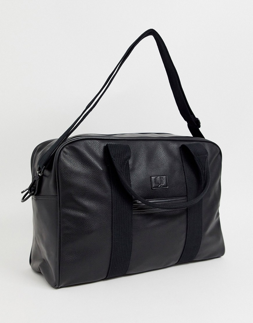 Fred Perry Tumbled PU holdall in black