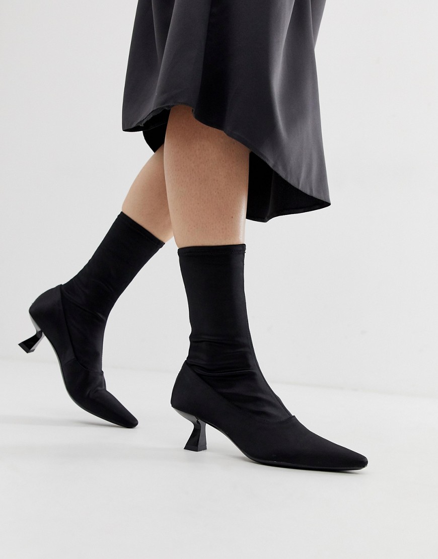 Vagabond lissie pointed stretch heeled ankle boot