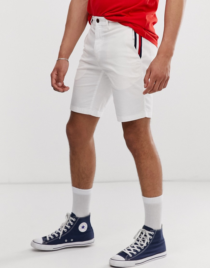 Tommy Hilfiger Denton tapered twill chino shorts with stripe trim detail in white