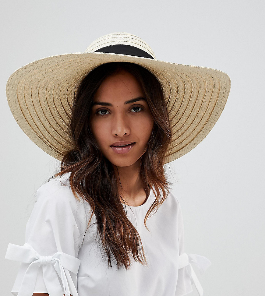 South Beach Oversized Bow Straw Hat