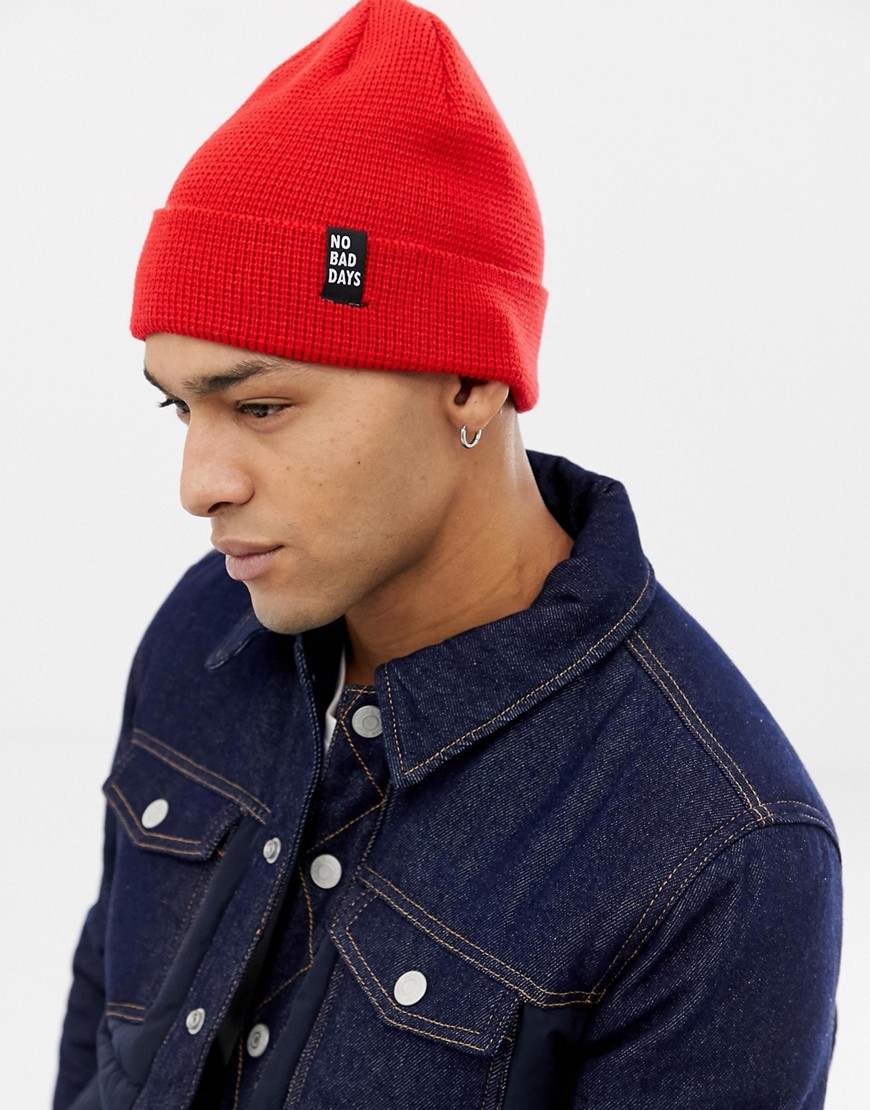 Bershka knitted beanie hat in red - Red