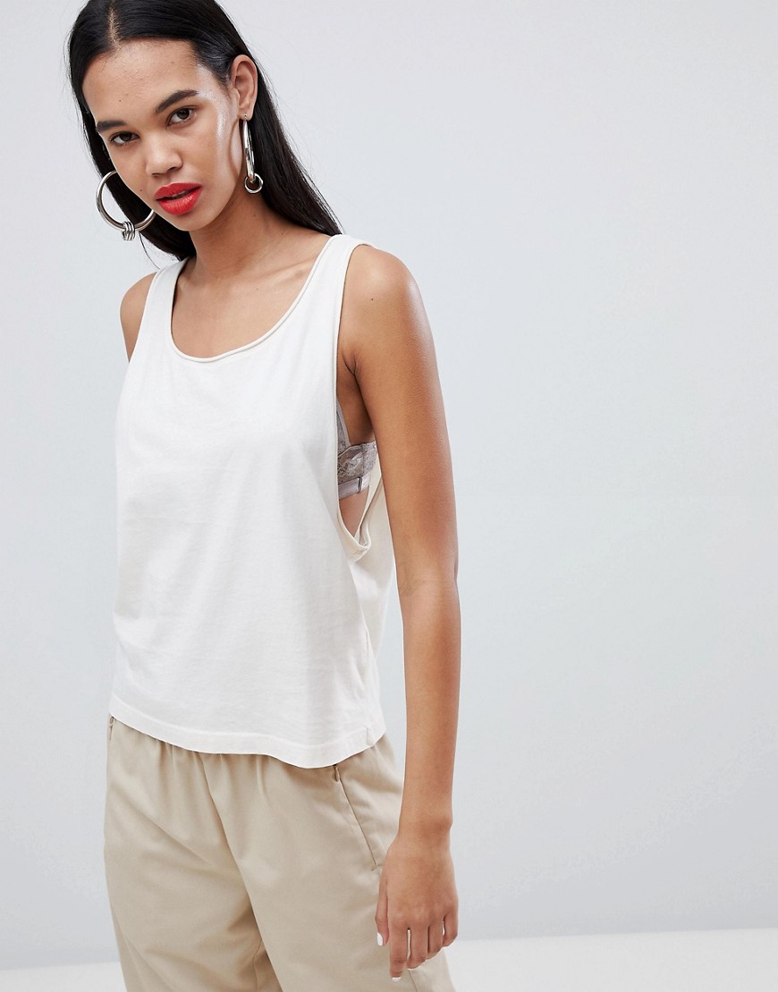 Weekday drop arm tank in off white - Off white