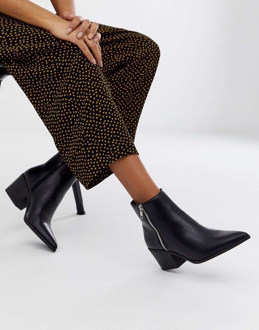 Pimkie western heeled boots with zip detail in black