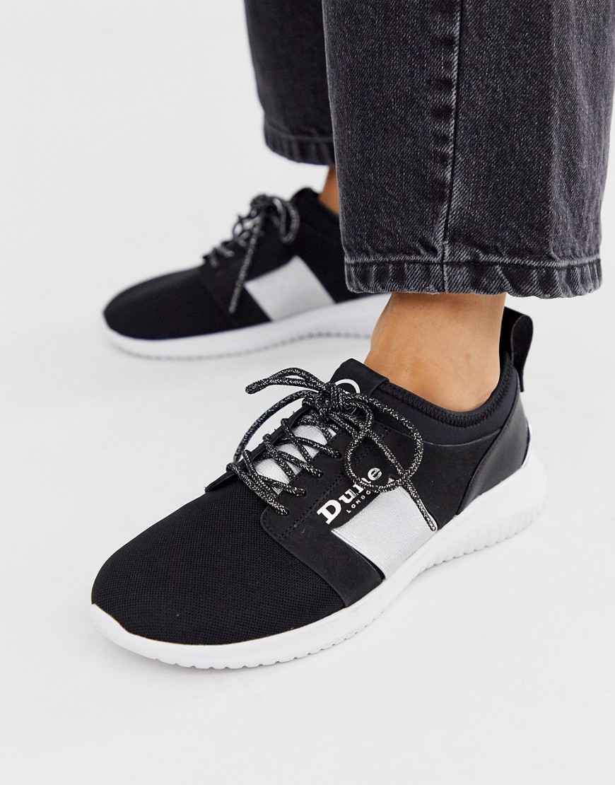 Dune mesh runner trainer with silver panel in black