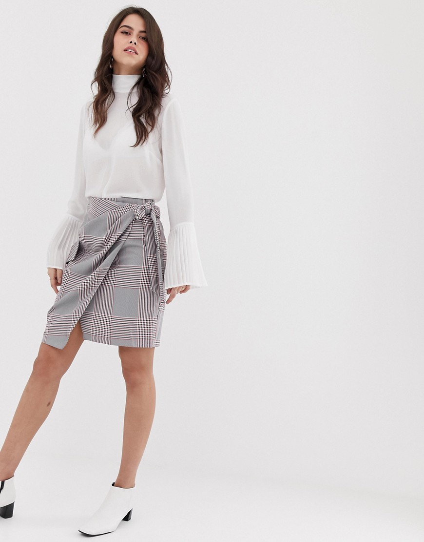 Closet tie waist and pocket skirt
