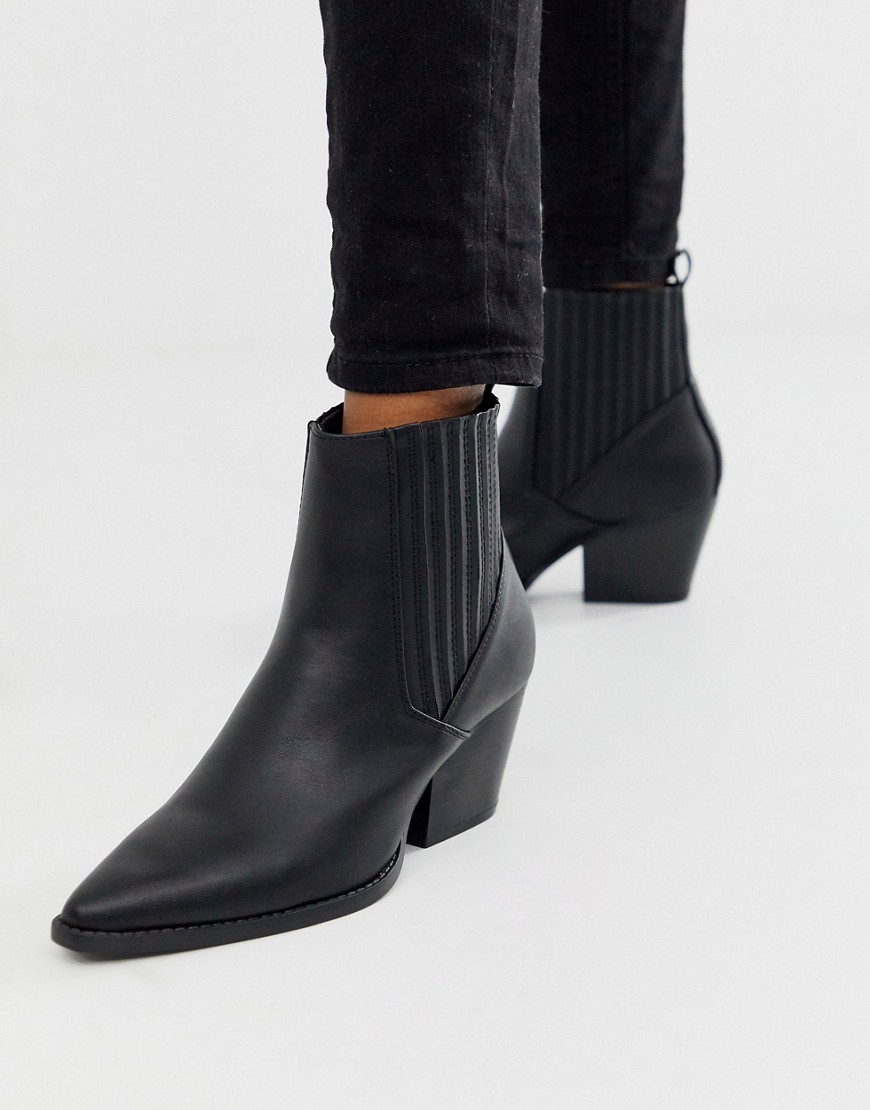 Pimkie mid heel chelsea boot in black