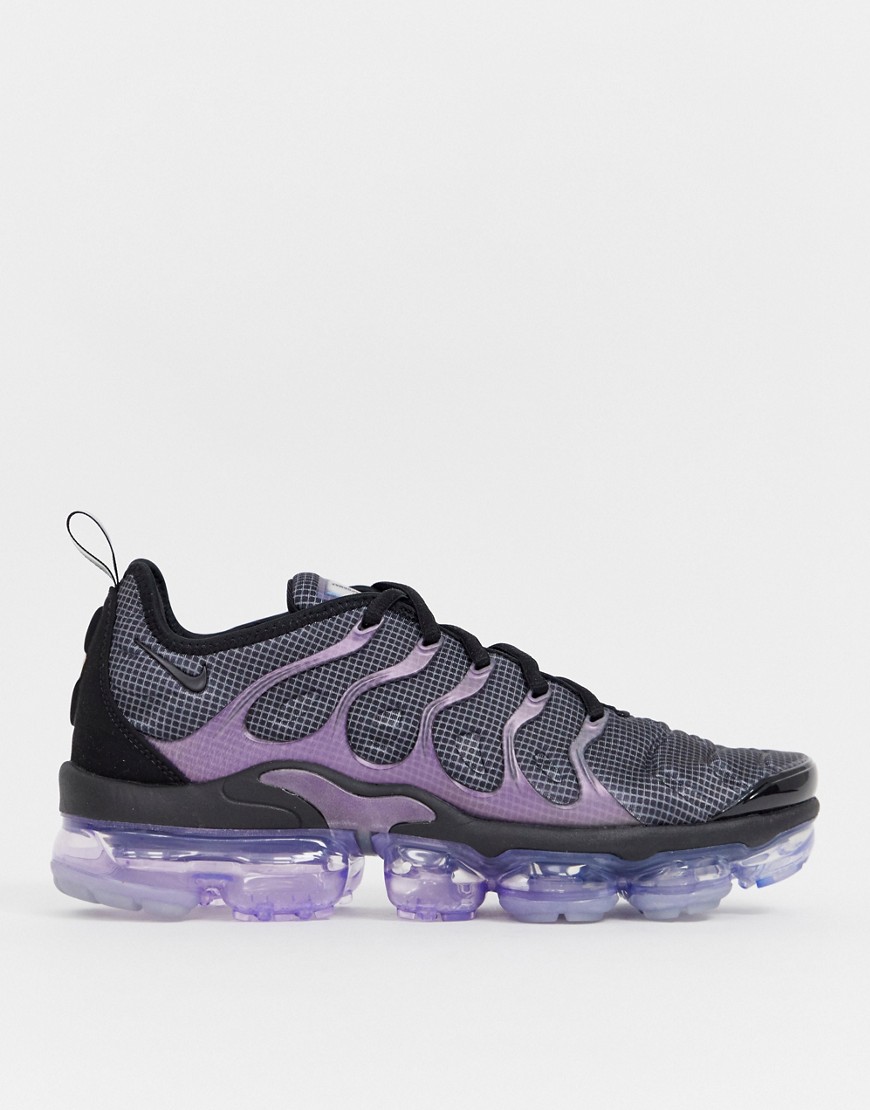 Nike Air Vapormax Plus trainers in black and purple