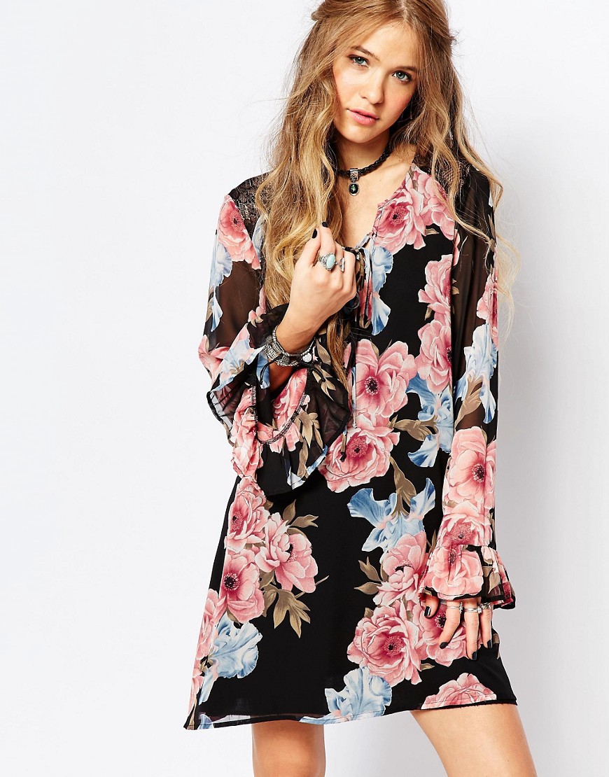 Honey Punch | Honey Punch Festival Bell Sleeve Dress In Floral Print at ...