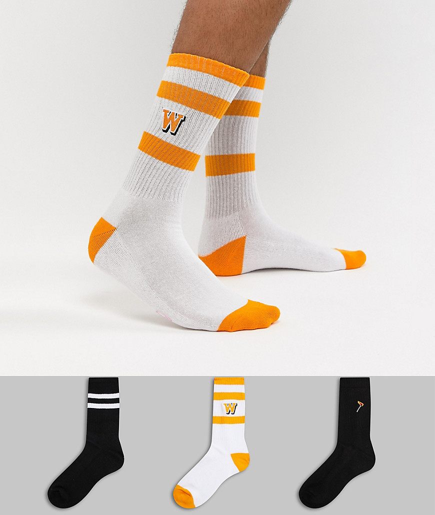 New Look socks with embroidery in multi 3 pack