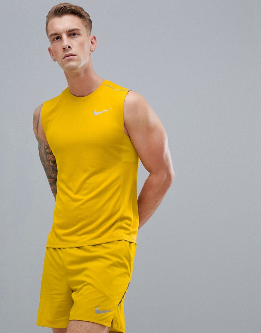 Nike Running Miler Tech Vest In Yellow 928305-392