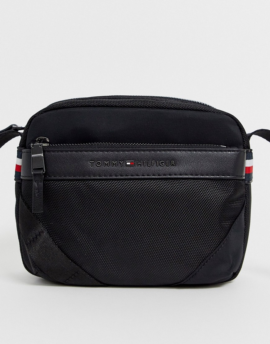 Tommy Hilfiger camera bag in black with small flag logo
