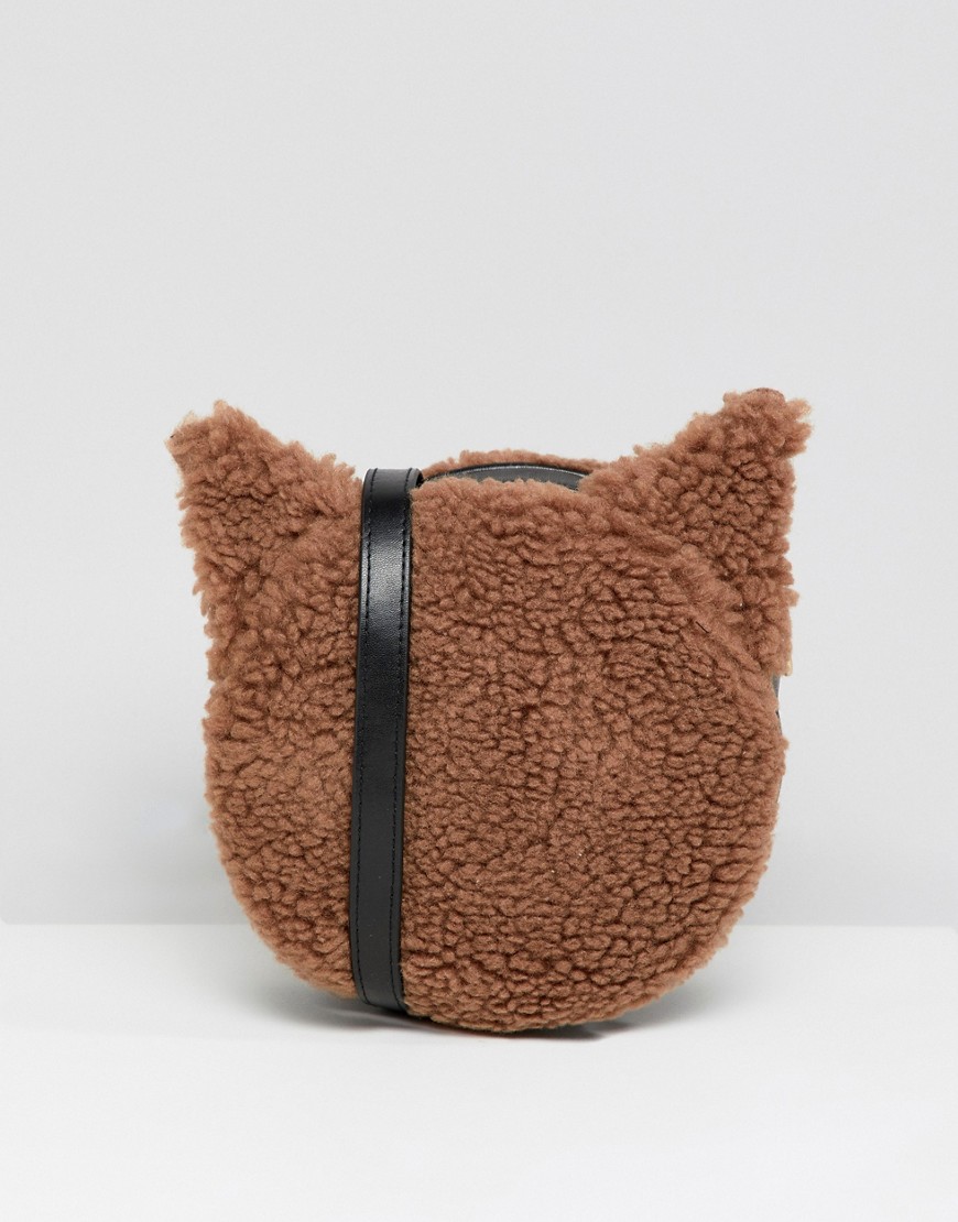 Monki faux fur cross body cat bag in brown - Brown
