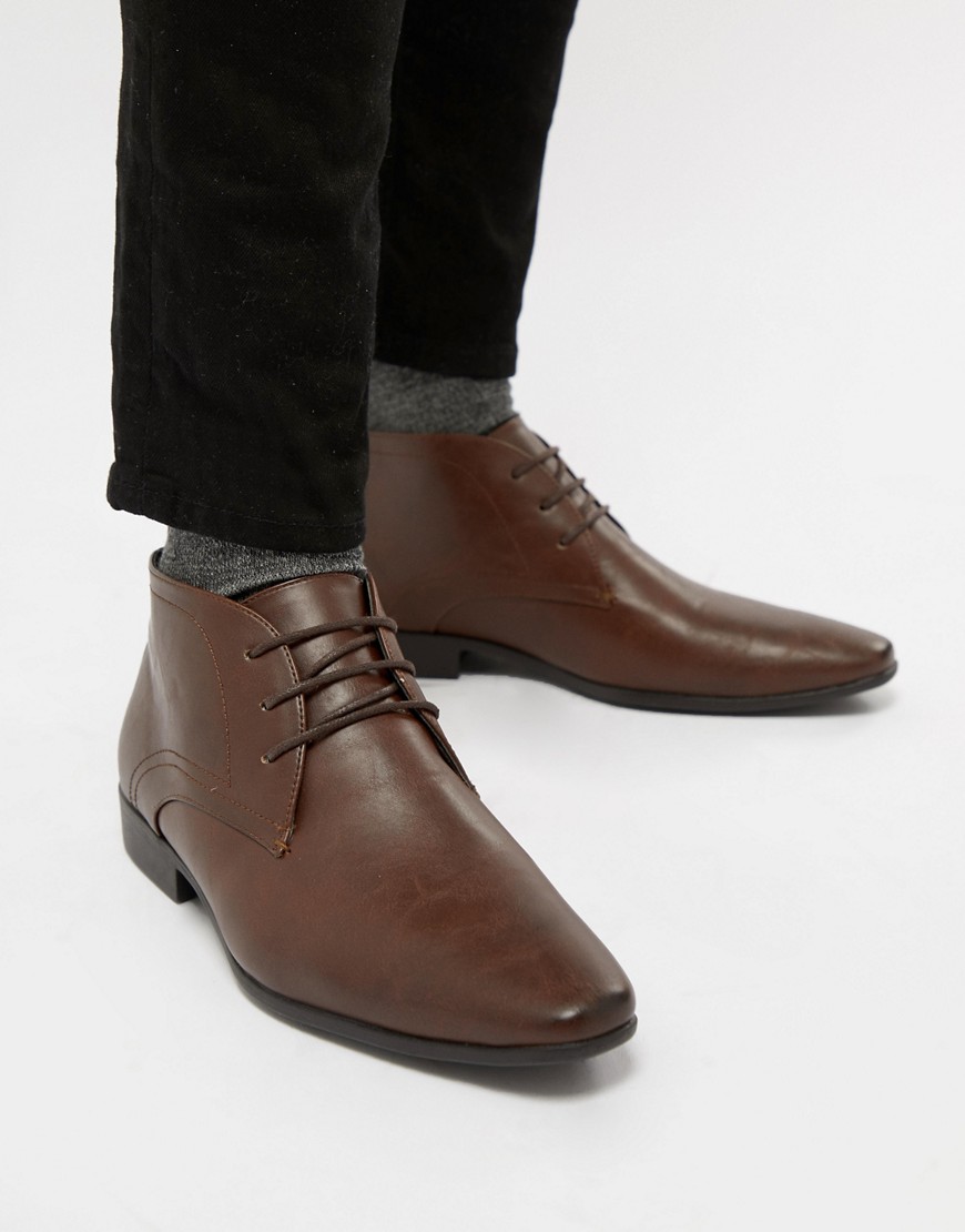 Темно-коричневые ботинки чукка в строгом стиле New Look - Коричневый 