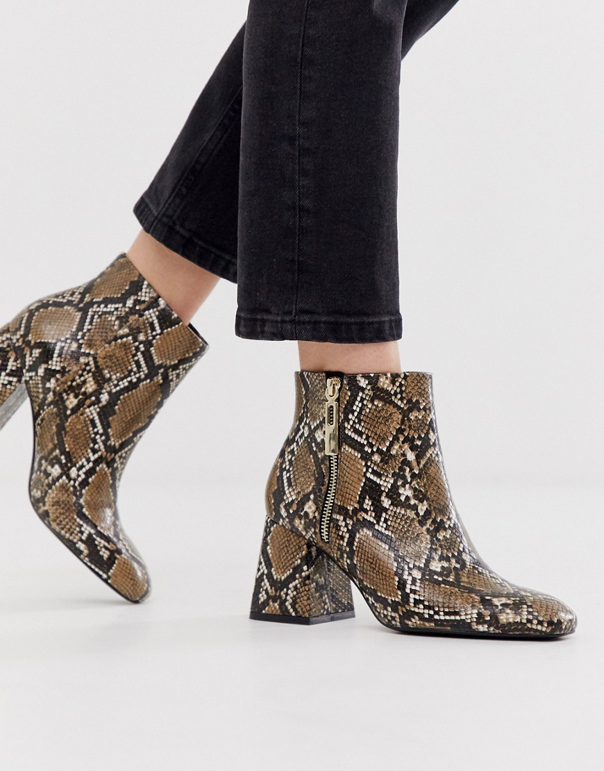 Stradivarius zip side heeled boot in snake