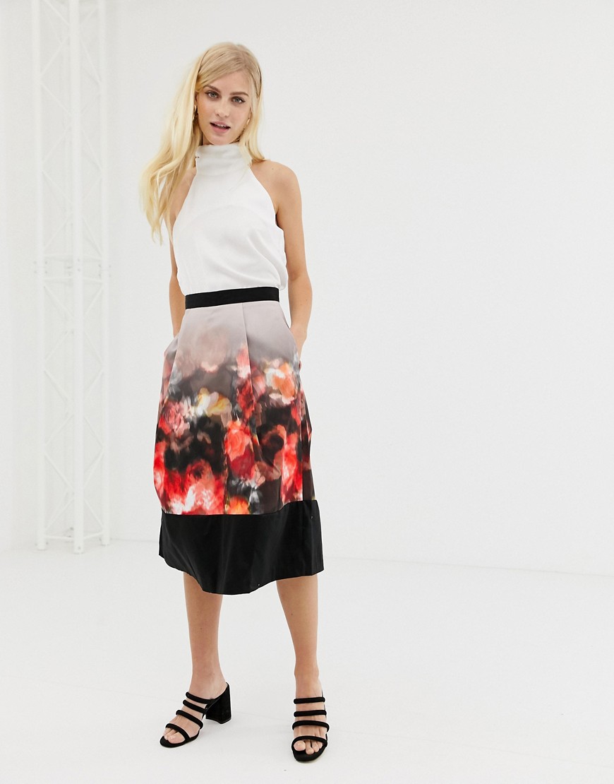 Closet pleated skirt with border print