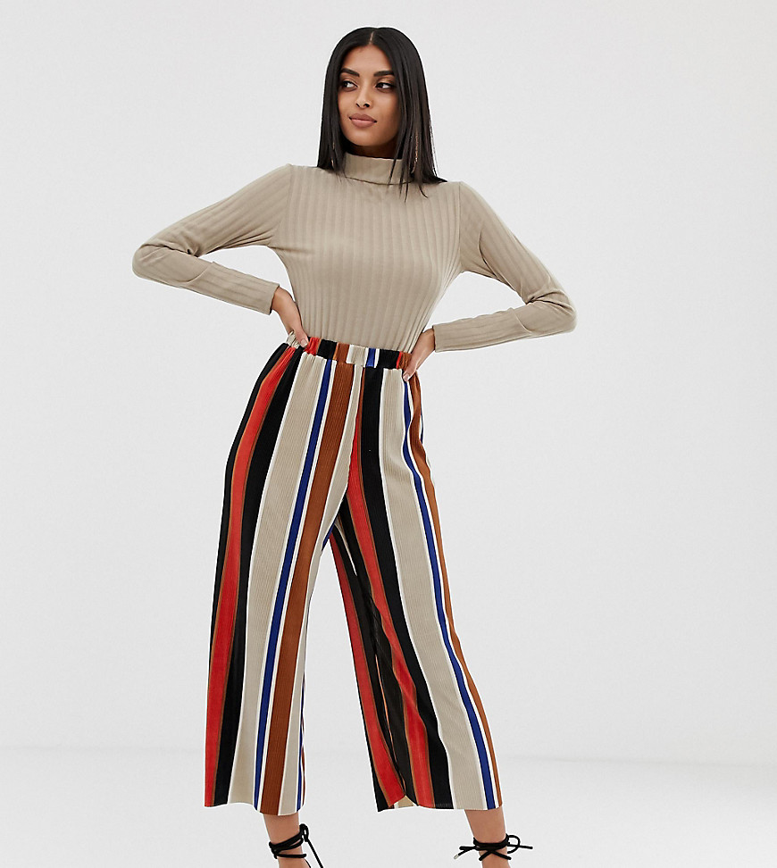 PrettyLittleThing plisse culotte trousers in stripe