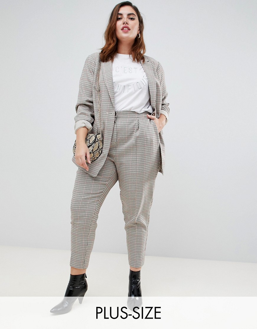 New Look Curve check pull on trouser in brown pattern
