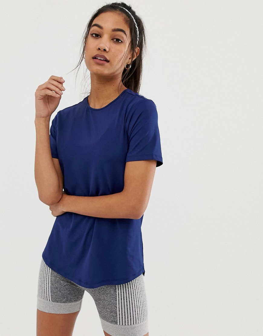 ASOS 4505 soft touch t-shirt with dolphin hem