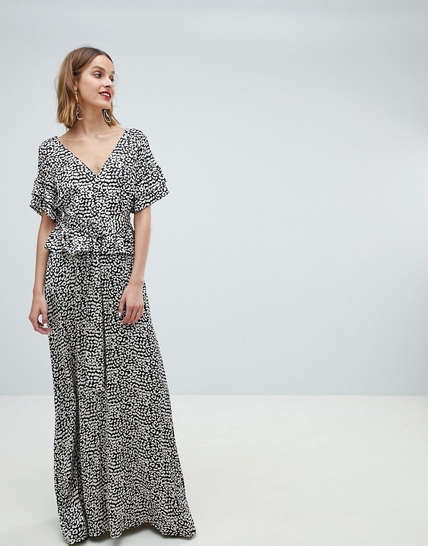 Lost Ink Maxi Dress With Belted Waist In Leopard