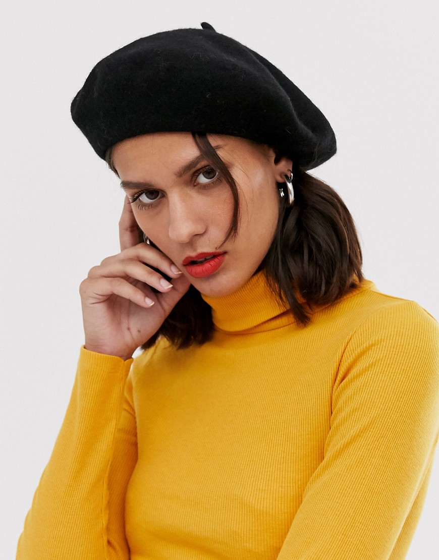 Monki beret in black