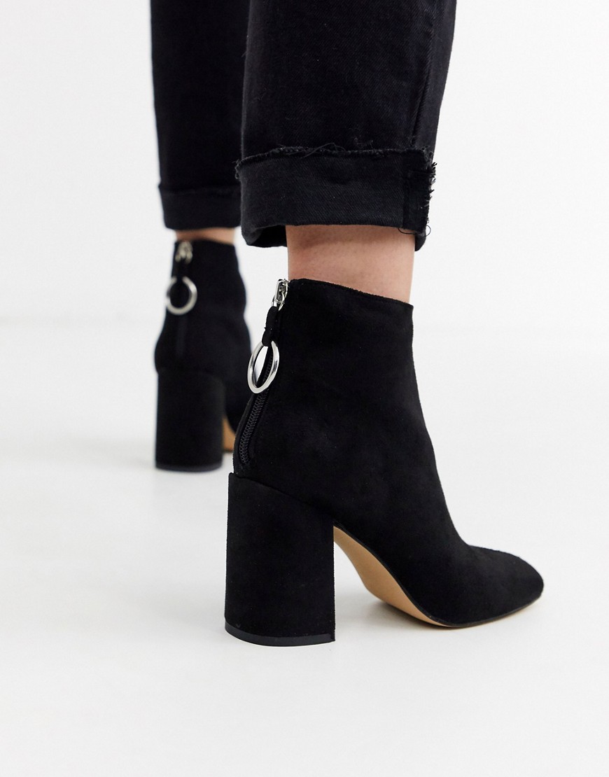 London Rebel high block heel boots in black