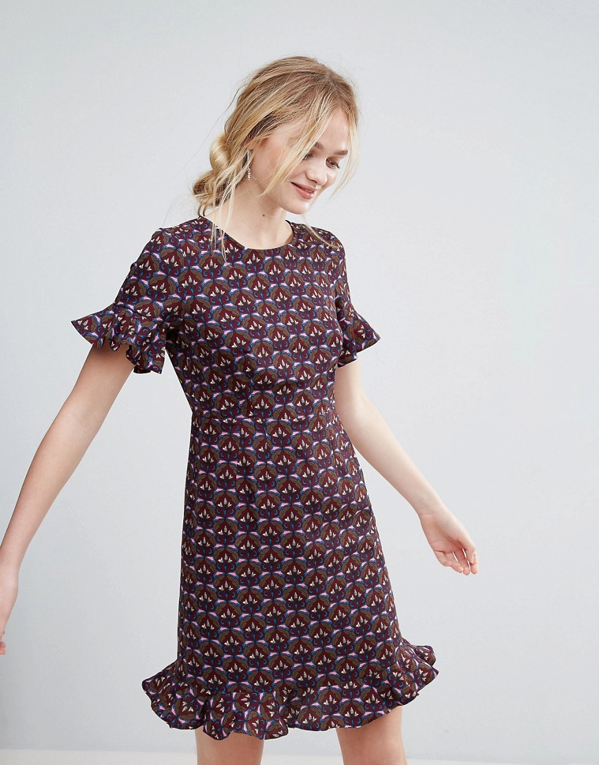 Traffic People Printed Dress With Flute Sleeve And Frill Hem - Purple