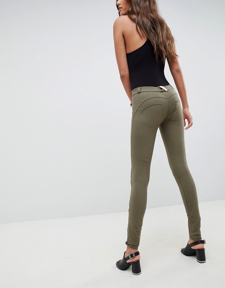 Freddy WR.UP Shaping Effect Mid Rise Snug Stretch Push Up Jegging