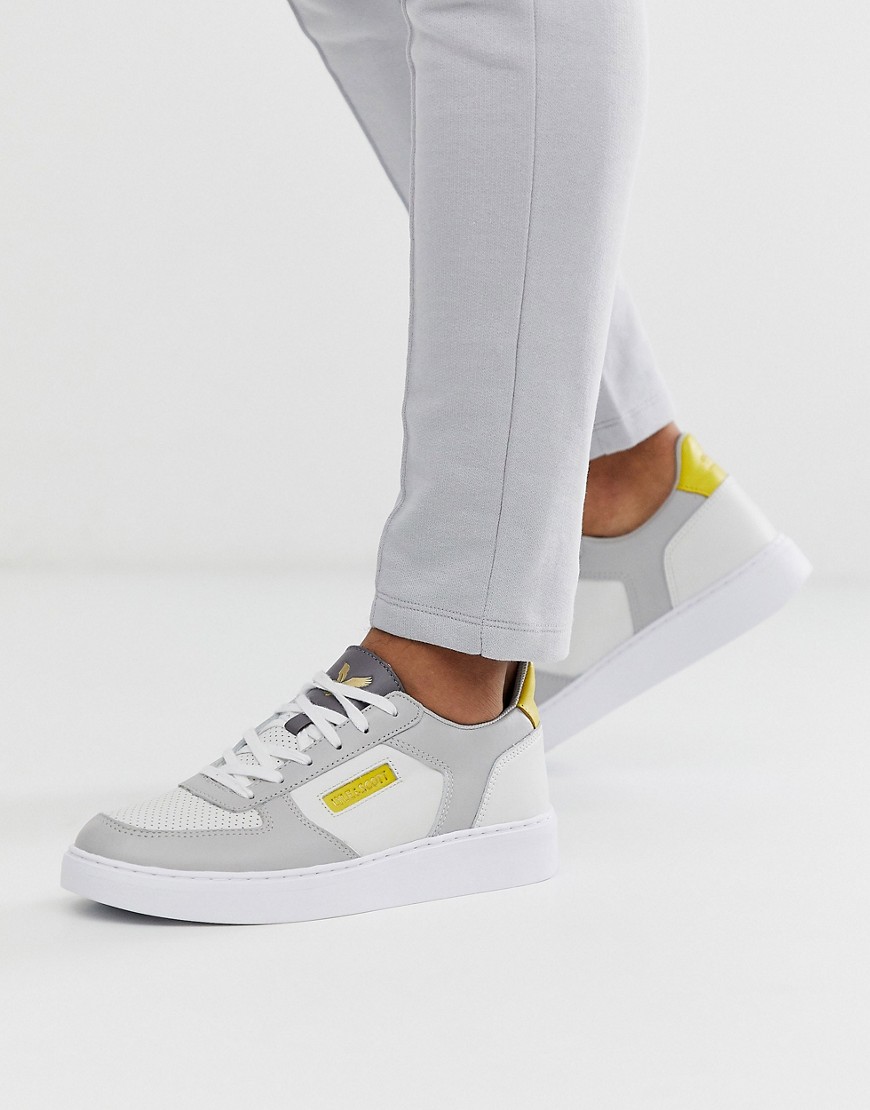 Lyle & Scott Mcmahon leather logo trainers in yellow
