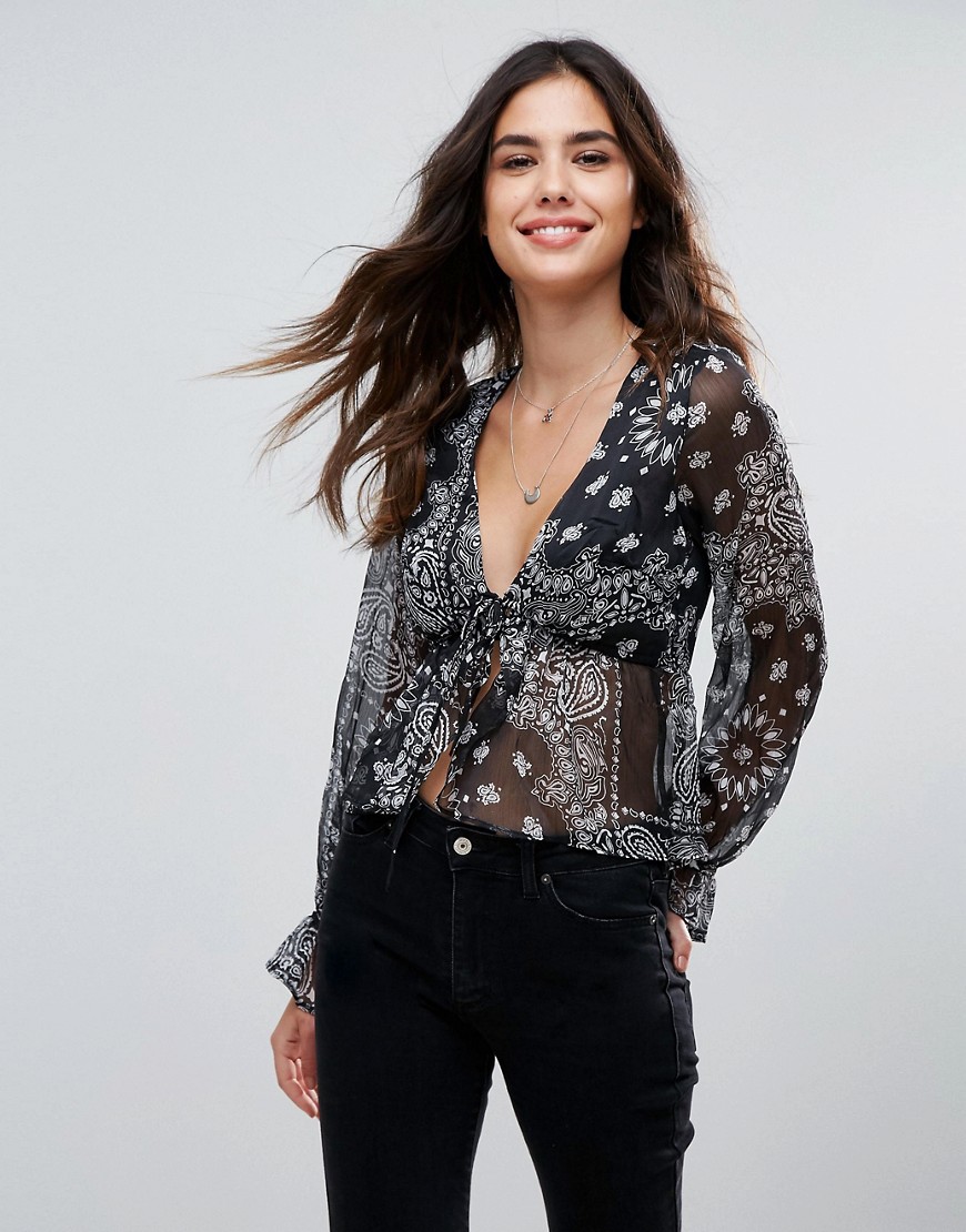 Wyldr Nevada Traveller Paisley Printed Blouse With Tie Front And Frill At Waist - Black