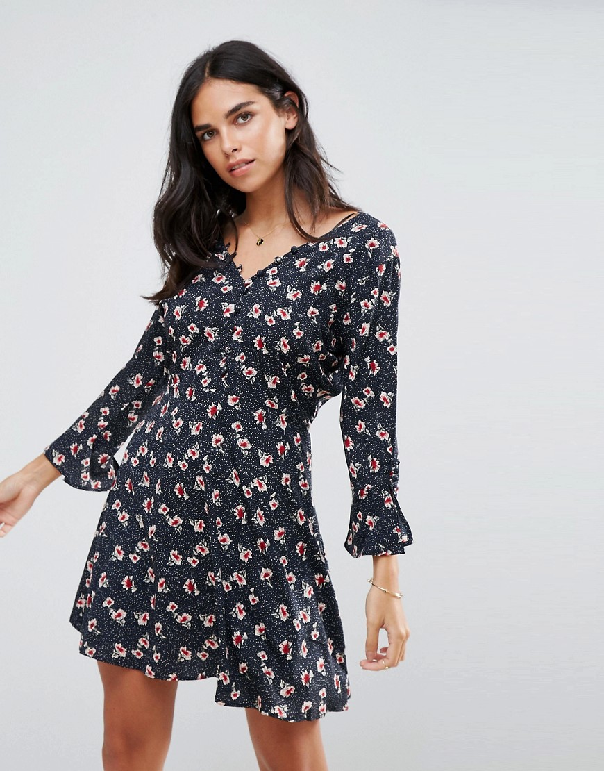 Influence Rouleaux Loop And Button Detail Floral Dress With Flared Sleeves - Black