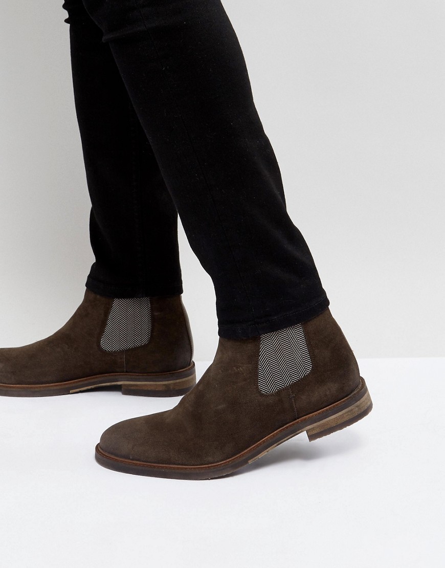 Steve Madden Teller Suede Chelsea Boots In Brown - Brown | Monroe Clothing