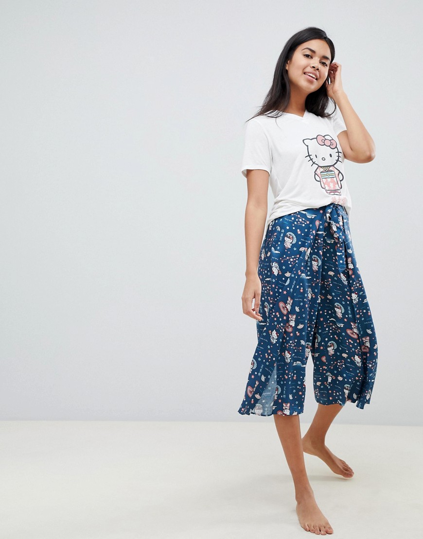 Women'secret Hello Kitty Japan pyjama set in multi