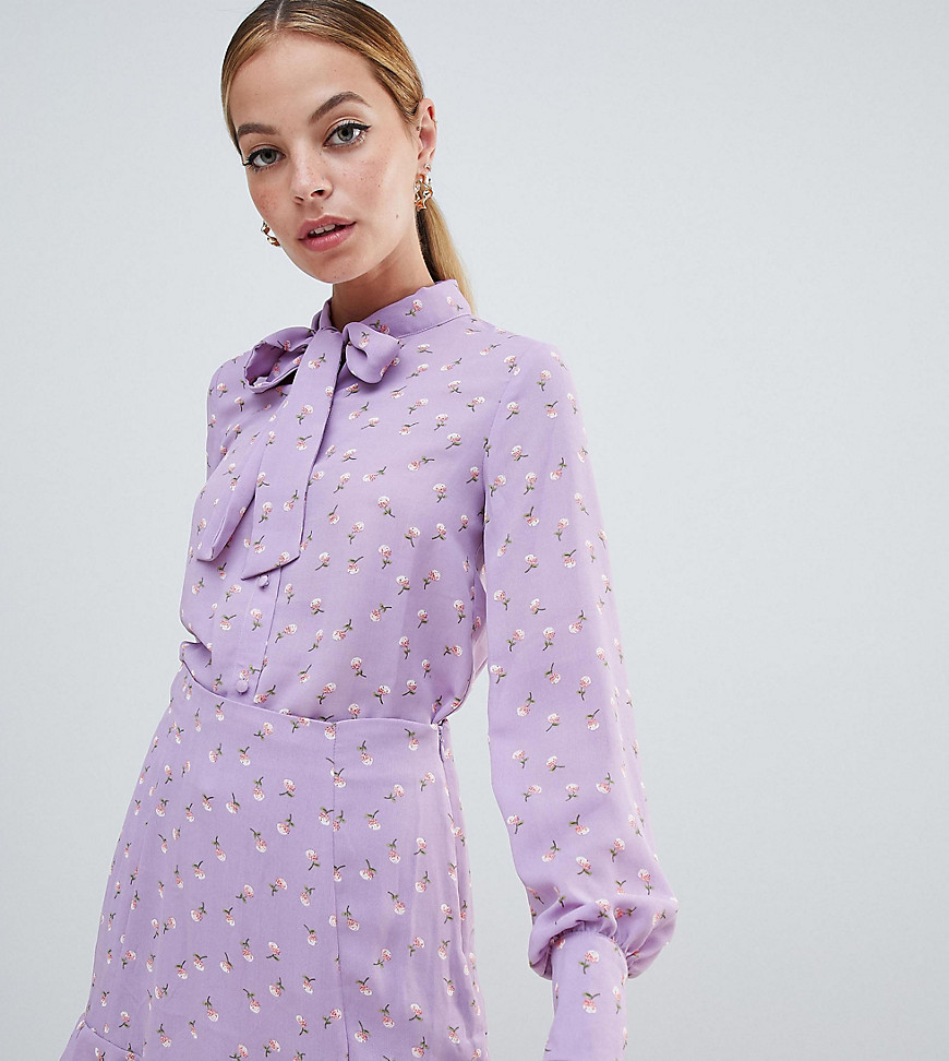Fashion Union petite shirt in floral print - Lilac