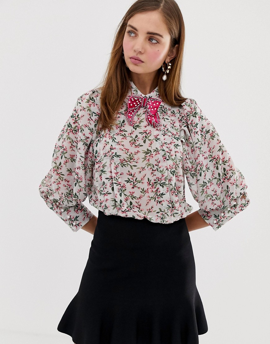 Sister Jane blouse with volume sleeves and velvet bow in blossom floral
