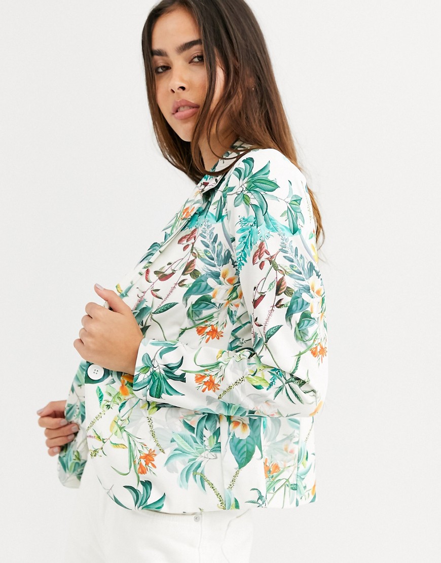 b.Young floral blazer