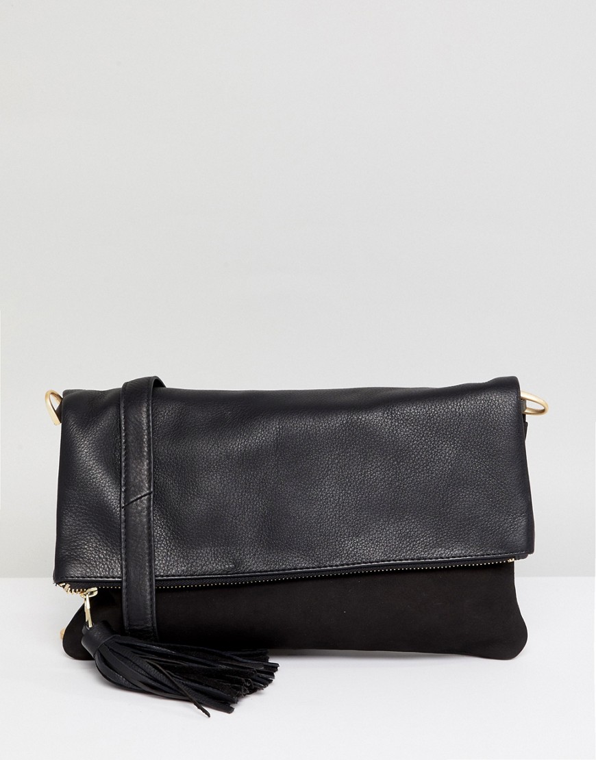 Urbancode fold over cross body bag in leather - Black