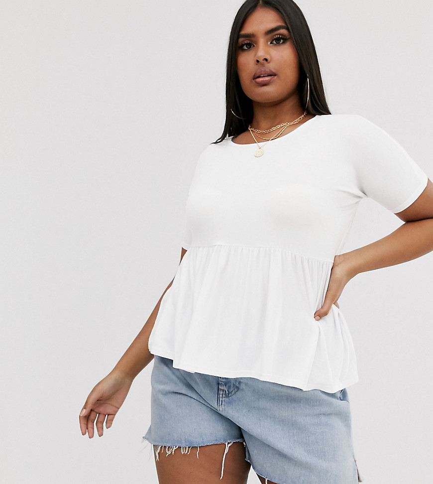 PrettyLittleThing Plus t-shirt with frill hem in white