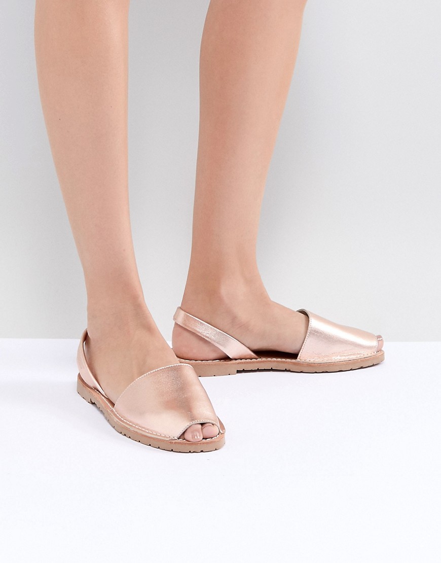 Solillas Rose Gold Leather Menorcan Sandals - Rose gold