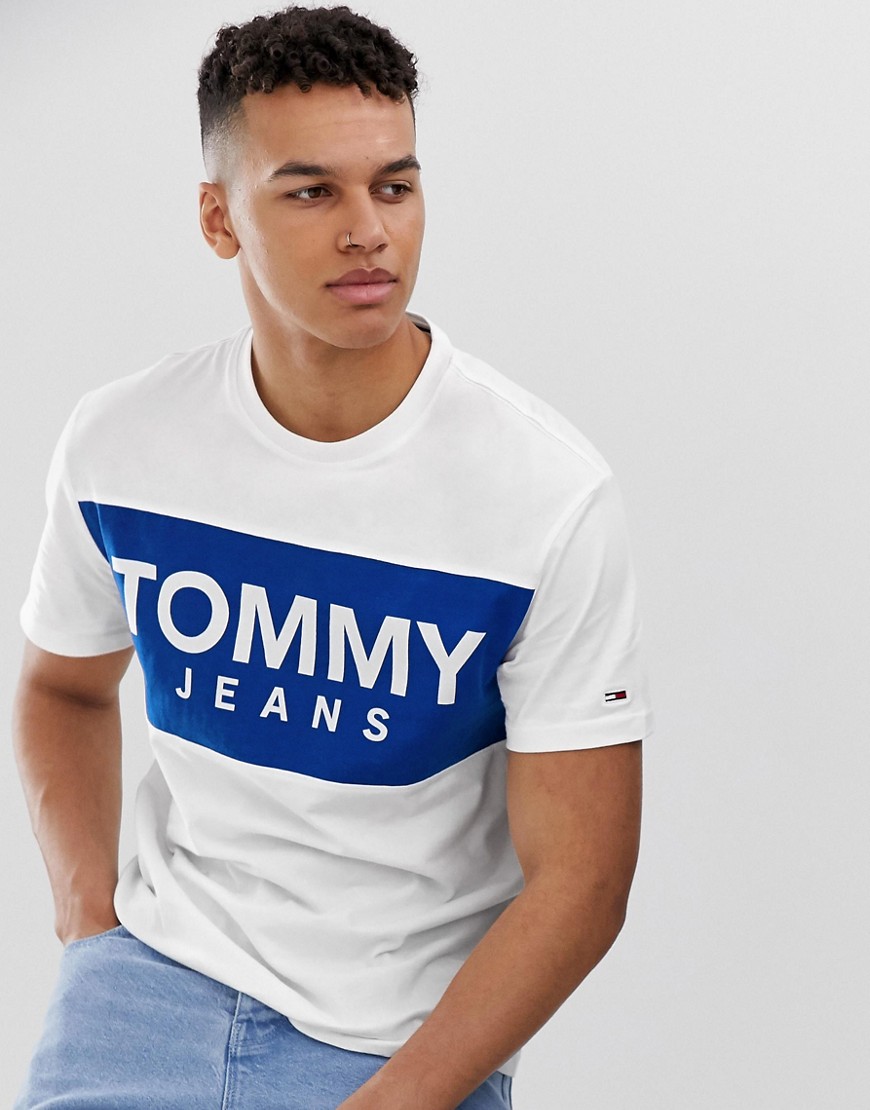 Tommy Jeans t-shirt with bold chest logo in white