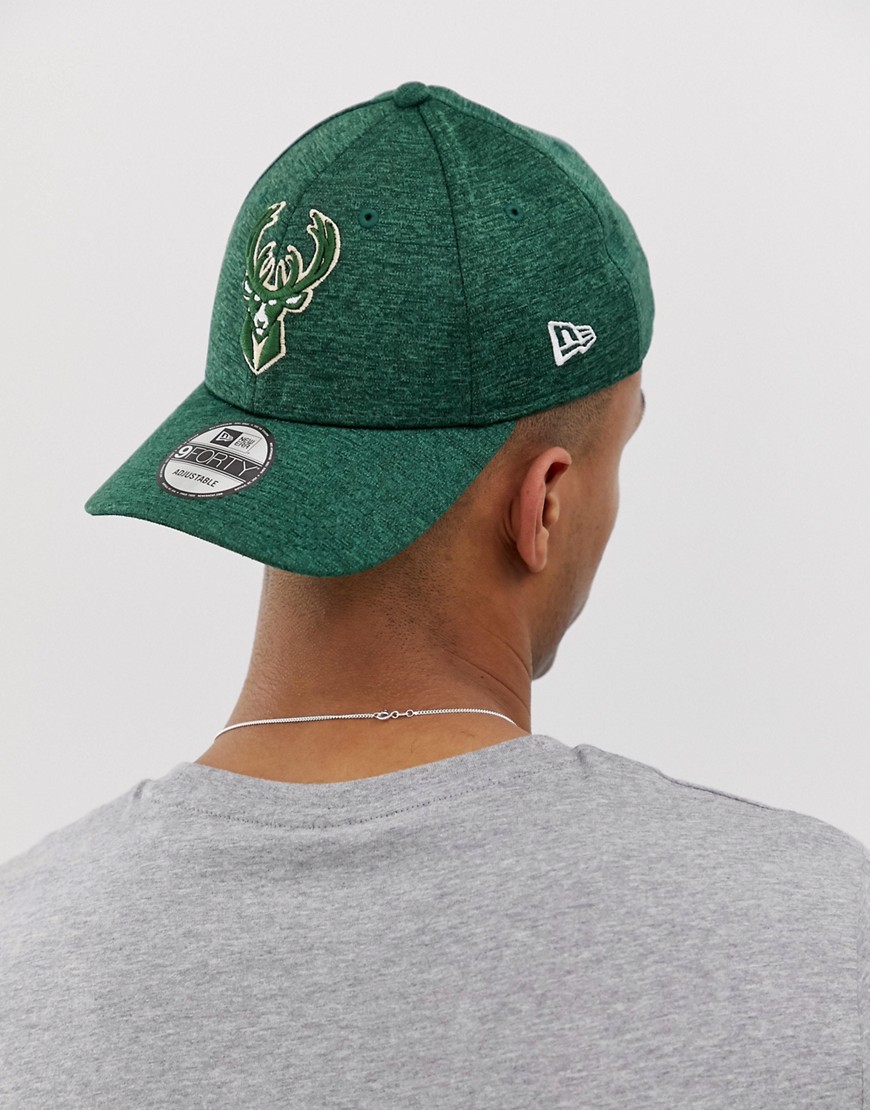 New Era Shadow Tech 9Forty Milwaukee Bucks adjustable cap in green