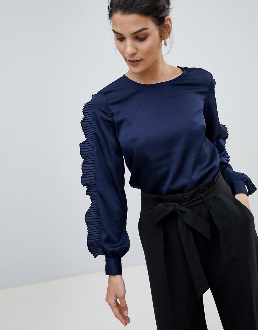 Closet Top With Frill Arm Detail - Navy