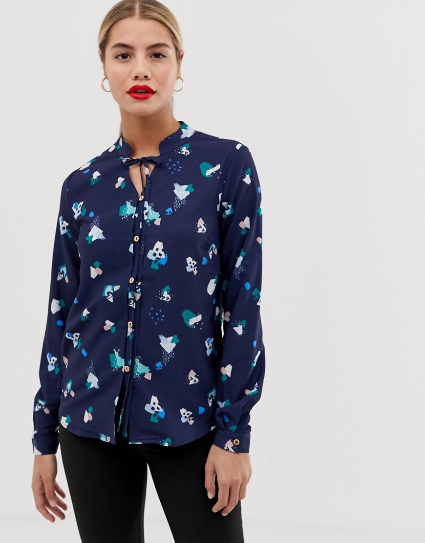 Yumi floral print blouse with pussy bow detail
