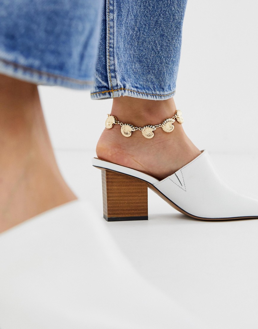 Asos Design Anklet With Metal Shell Pendants In Gold Tone - Gold