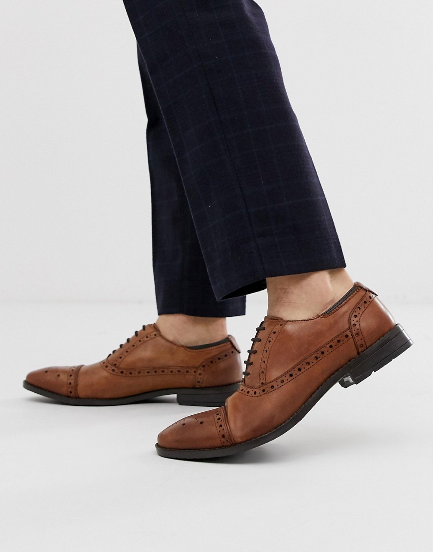 Goodwin Smith formal brogue lace up shoe in tan