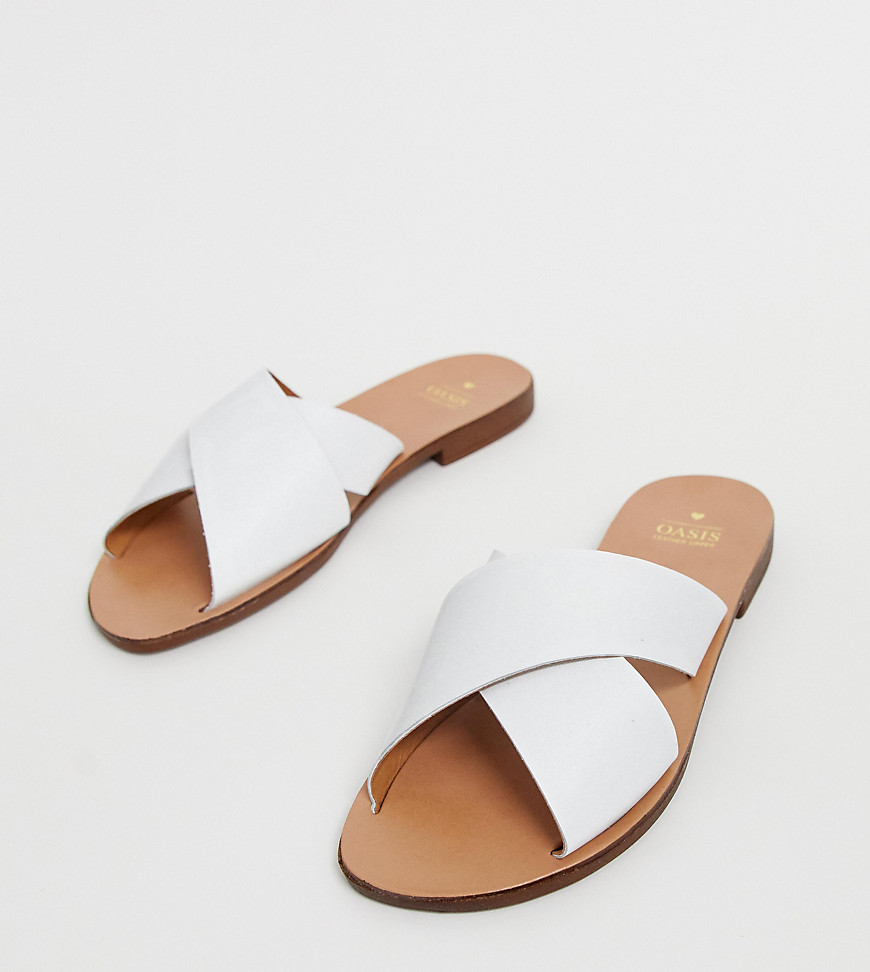 Oasis leather cross over slider in white